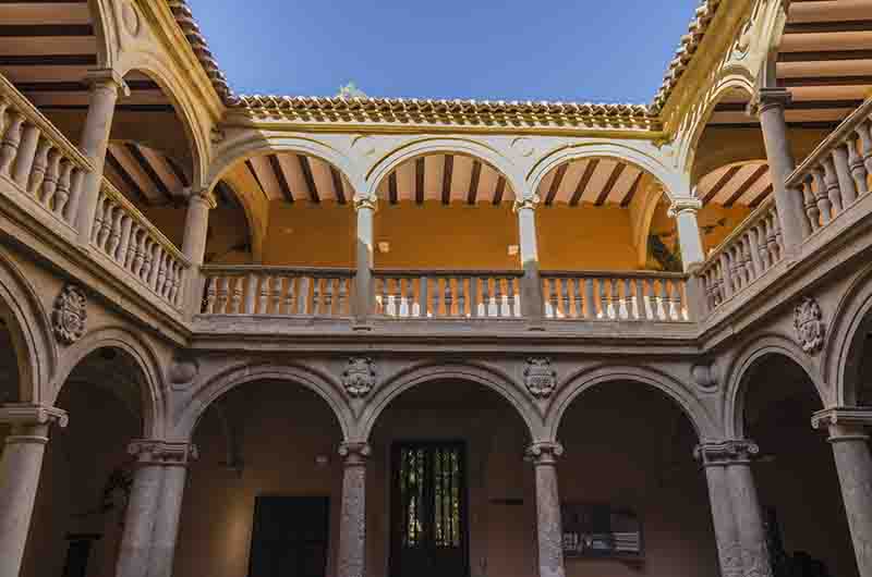Albacete - Almansa 16 - palacio de los condes de Cirat - Ayuntamiento - Casa Grande.jpg
